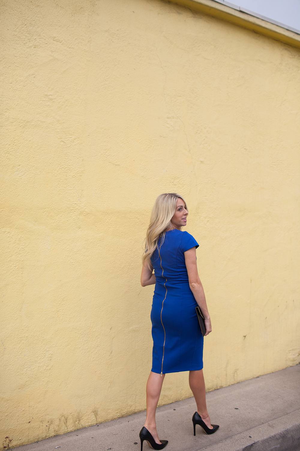 kailee-wright_bodycon-blue-dress