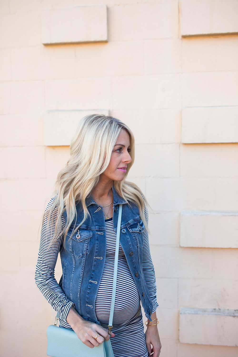 kailee-wright_navy-stripe-dress-sneakers