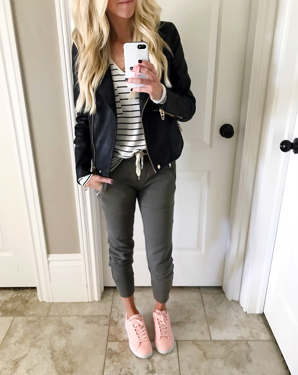 kailee-wright-instagram-joggers