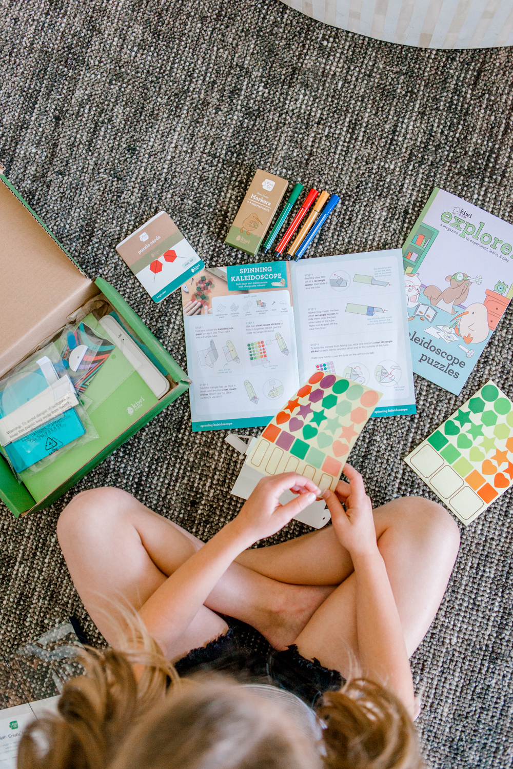 Kailee Wright Kiwi Co boxes