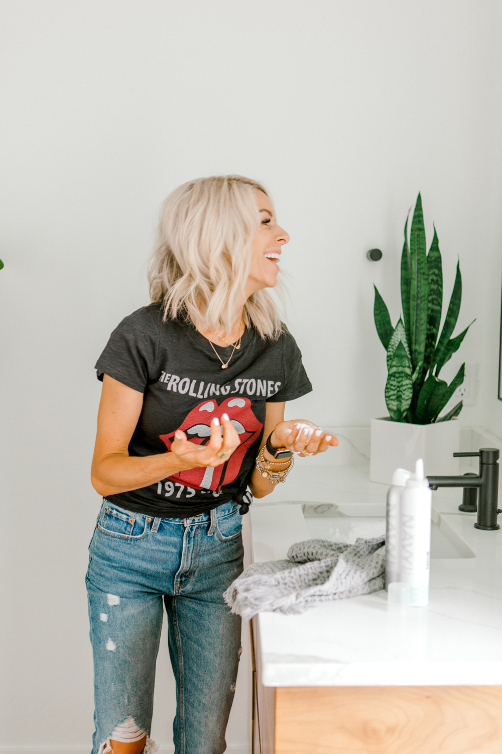 Kailee Wright Navy hair care